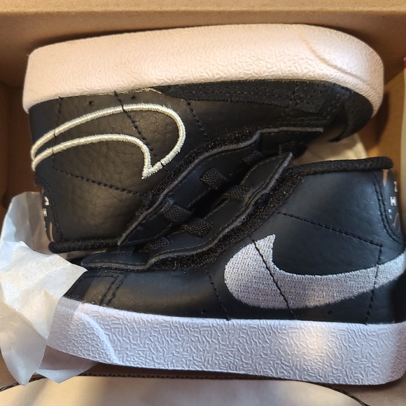 NIKE Blazer Mid '77 SE2 (TD) SIZE 5c - Picture 2 of 16